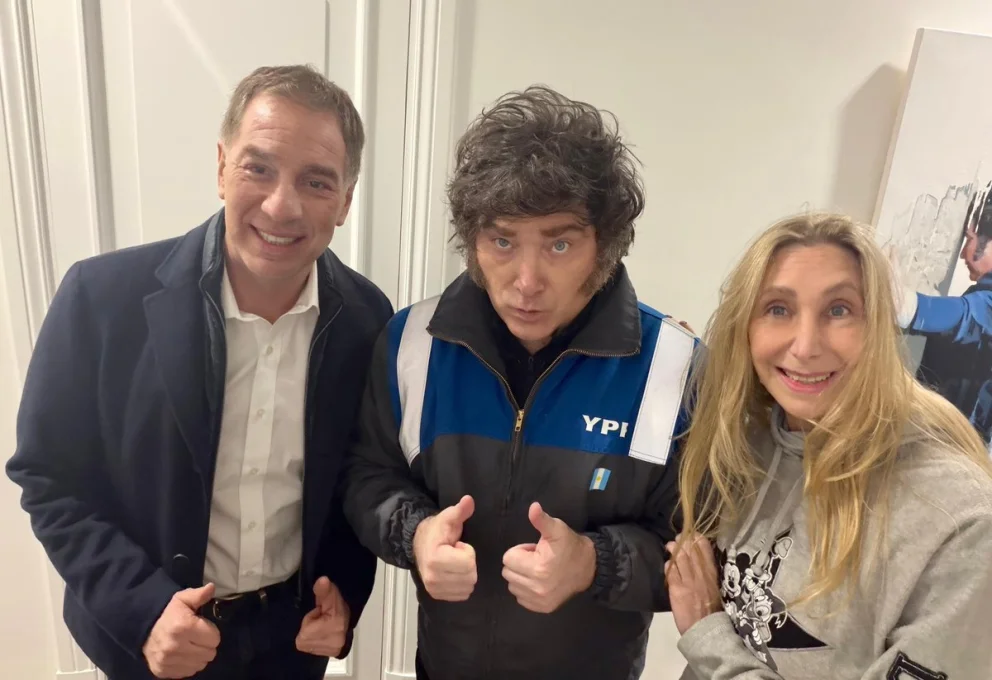 Milei se reunió en Olivos con Santilli y Karina Milei.