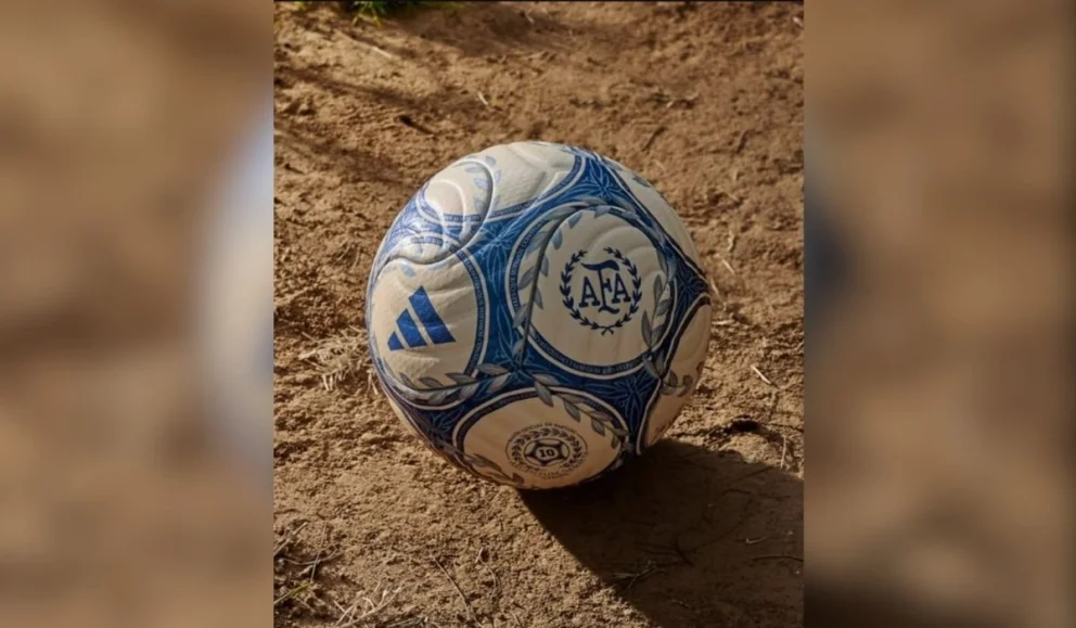 Presentaron la nueva "Argentum Gambeta". Foto: AFA