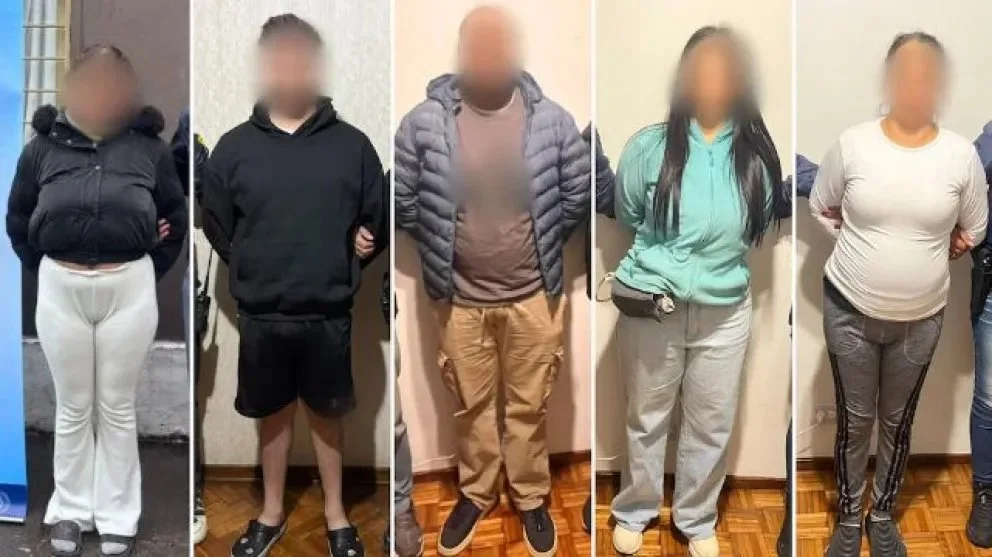 Cinco personas fueron detenidas: tres mujeres, dos de nacionalidad colombiana y una argentina; y dos hombres venezolanos. Foto: gentileza.