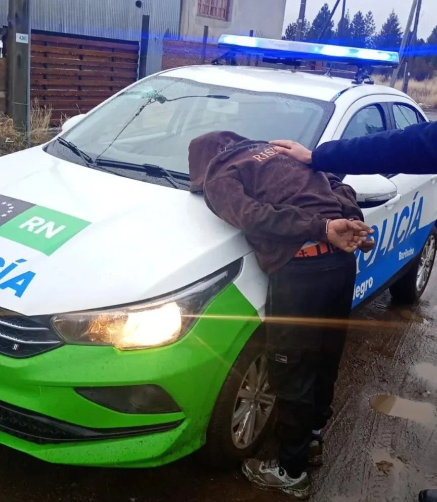 El otro detenido es de Bariloche y registra antecedentes.