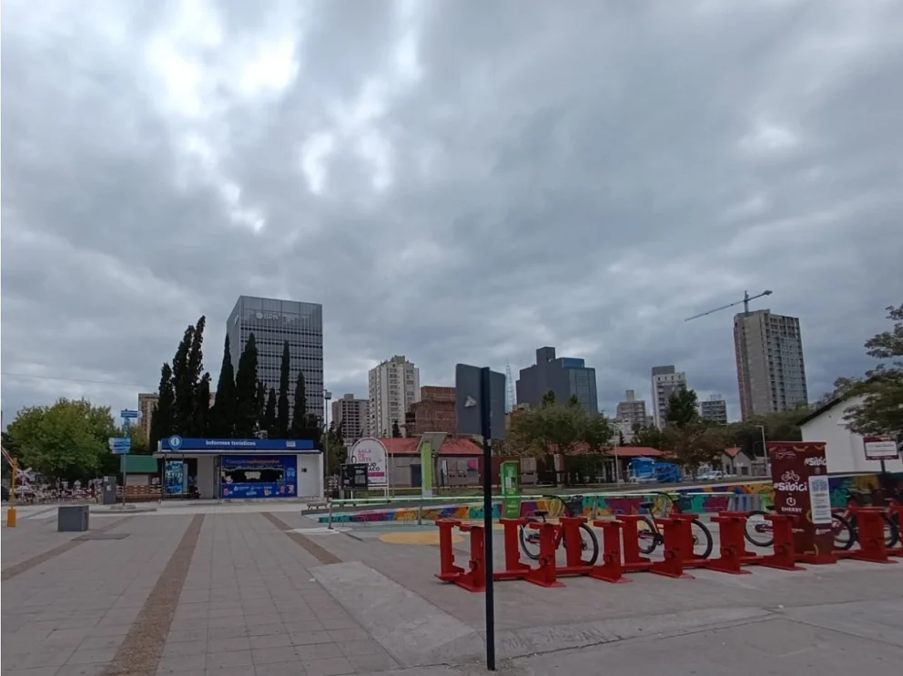 Gran movimiento turístico durante el fin de semana en Neuquén Capital. 