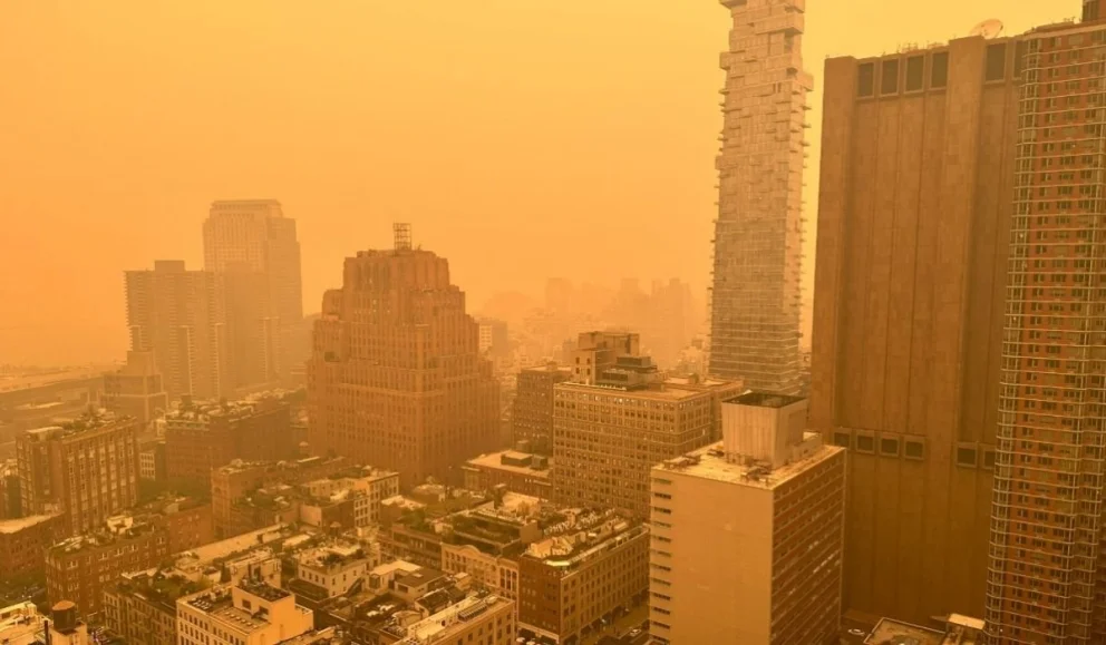 Alerta por humo en Nueva York. Foto: @EmmaHitchcocked