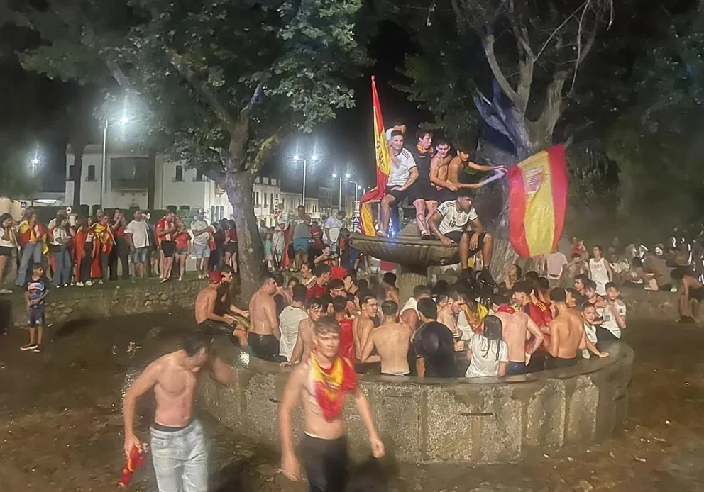 La antigua estructura colpasó por la sobrecarga, desatando la tragedia. Foto: gentileza.