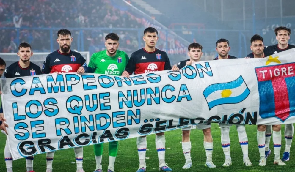 El presidente de AFA confirmó que los equipos que jueguen sudamericana le harán un homenaje a la Selección nacional. Foto: @catigreoficial