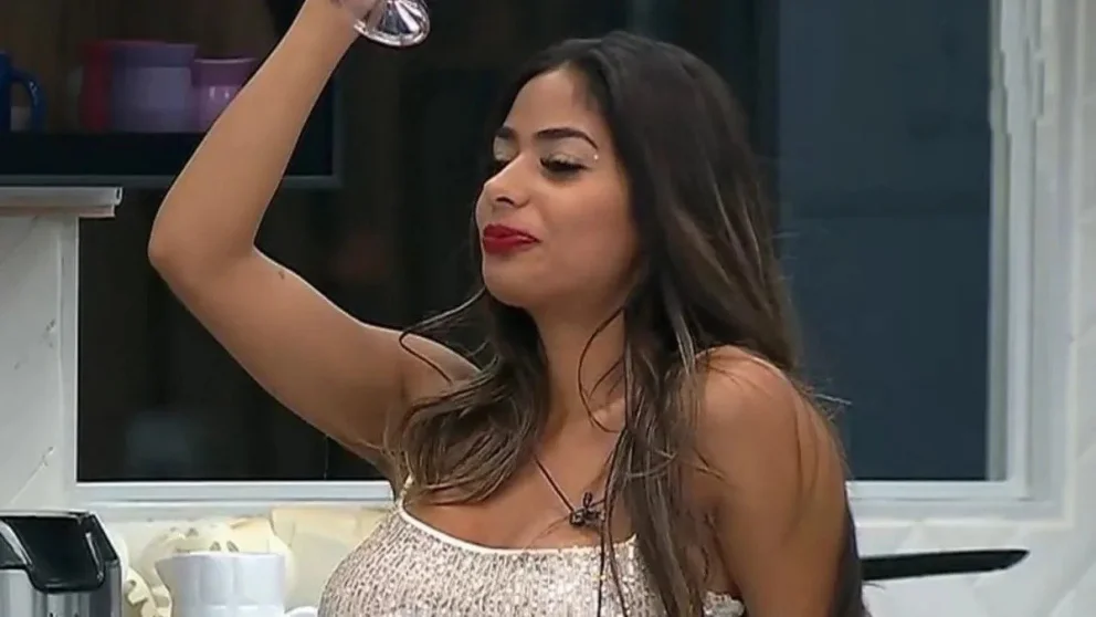 Ocho históricos exparticipantes volvieron a pisar el estudio de Telefe para alterar las reglas de la recta final del reality.