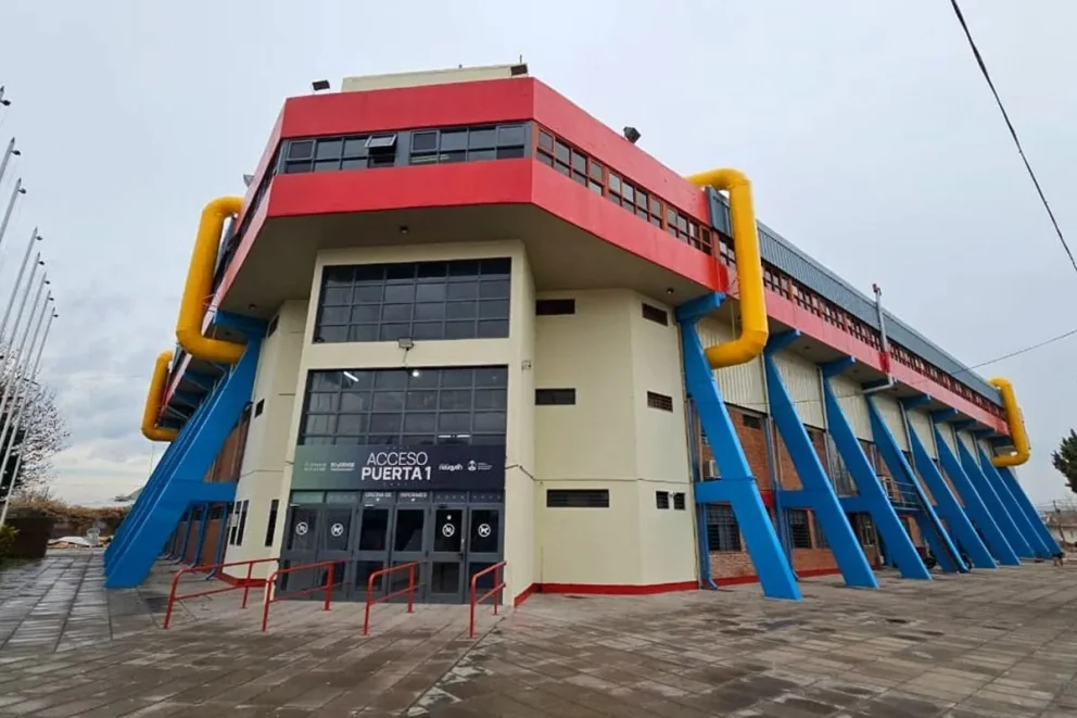 Un evento internacional tendrá como sede al estadio de la ciudad de Neuquén. Foto: archivo