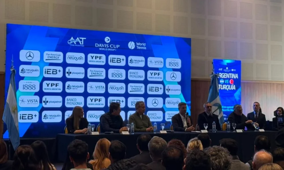 Javier Frana debutará como capitán local y Argentina irá por su victoria número 100.