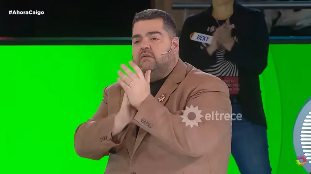 El conductor de televisión se mostró emocionado ante el recuerdo de una participante. Fuente: Captura Youtube El Trece.