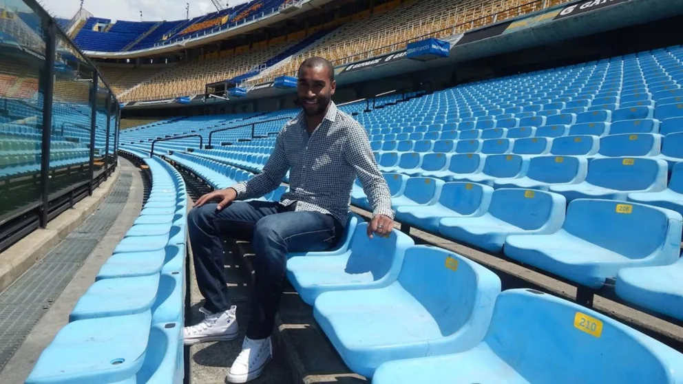 Alexis Rolín en una de las tribunas de La Bombonera. Fuente: Boca Juniors Oficial