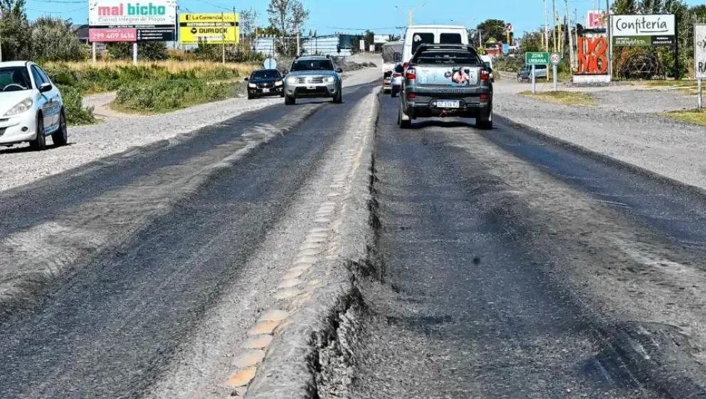 Las rutas nacionales de Río Negro y Neuquén en deterioro.