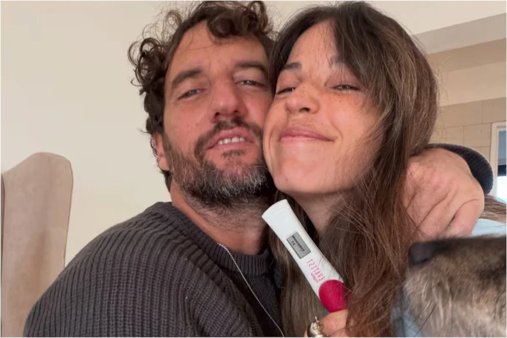 Cande Molfese anunció que está embarazada de su primer hijo junto a su pareja, el productor teatral Joaquín, con un tierno mensaje en redes y radio.