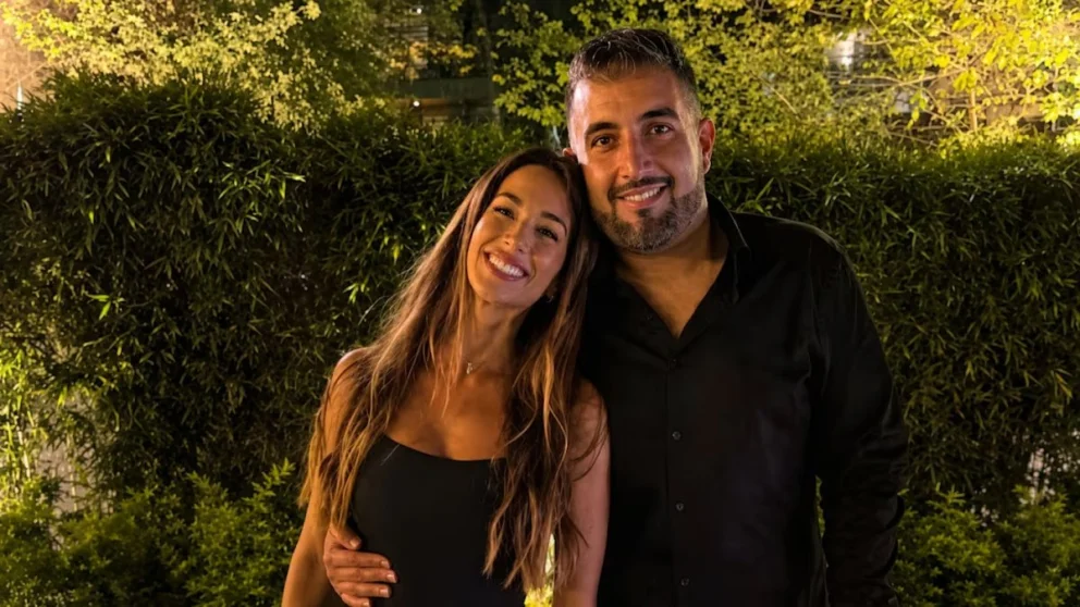 Estefi Berardi anunció en sus redes sociales que espera su primer hijo junto al empresario Félix Orsatti con un tierno video del test positivo.