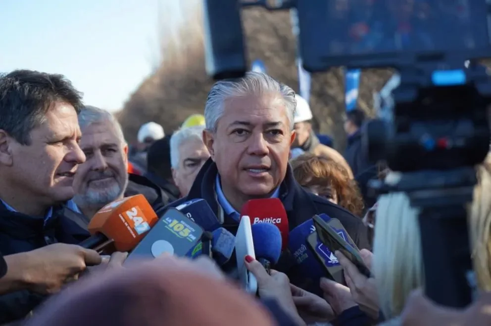 Lo anticipó este martes en recorrida por la capital provincial.