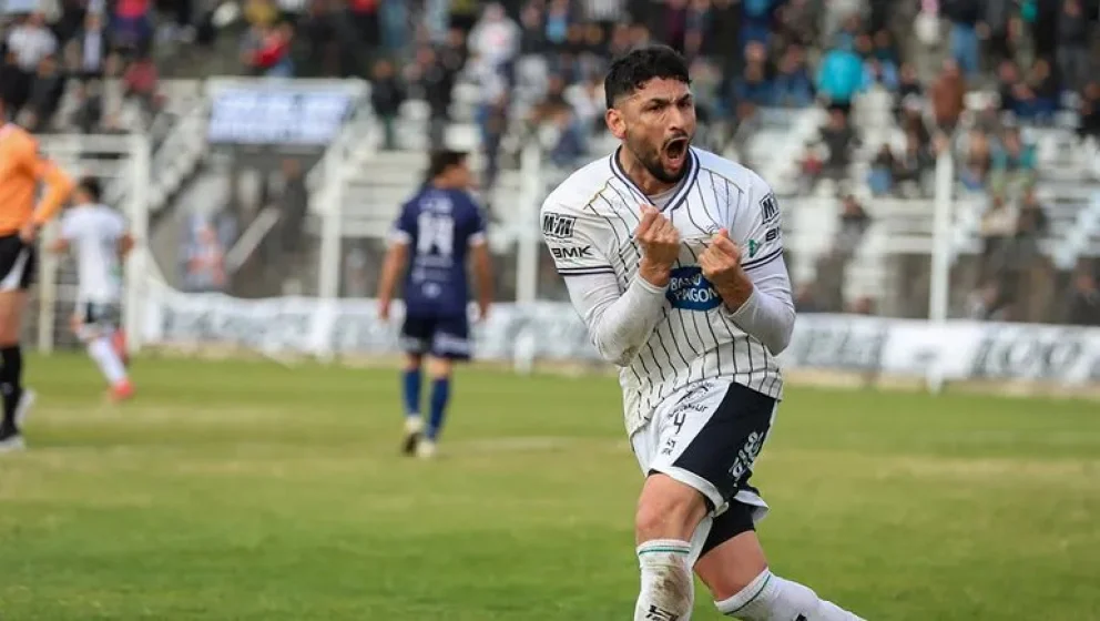 Trejo gritando el gol del empate. Foto: gentileza