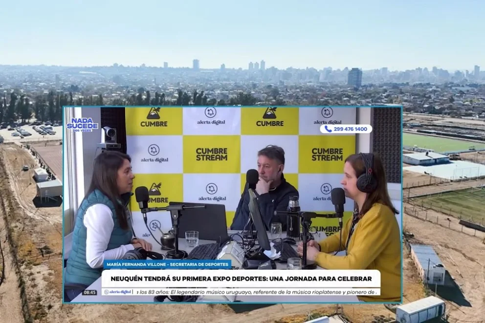 La secretaria de Deportes de la provincia del Neuquén, María Fernanda Villone, en el programa Nada sucede dos veces, por AM Cumbre 1400. Foto: Cumbre Stream/archivo