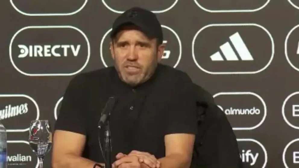 Coudet durante la conferencia. Foto: captura