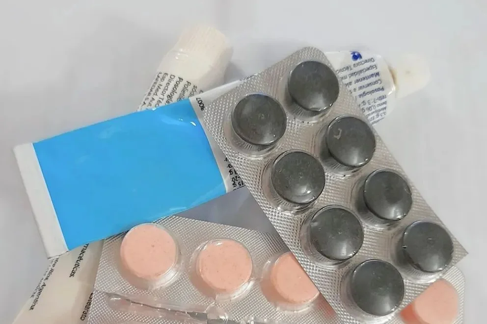 Descartar de manera segura los medicamentos vencidos o en desuso es muy importante para evitar la contaminación del suelo y el agua. Foto: gentileza.