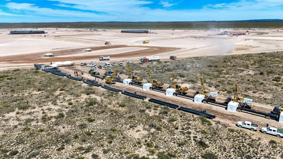 El oleoducto VMOS busca completar su estructura financiera mientras avanza la construcción de la principal infraestructura destinada a incrementar las exportaciones de petróleo desde Vaca Muerta.