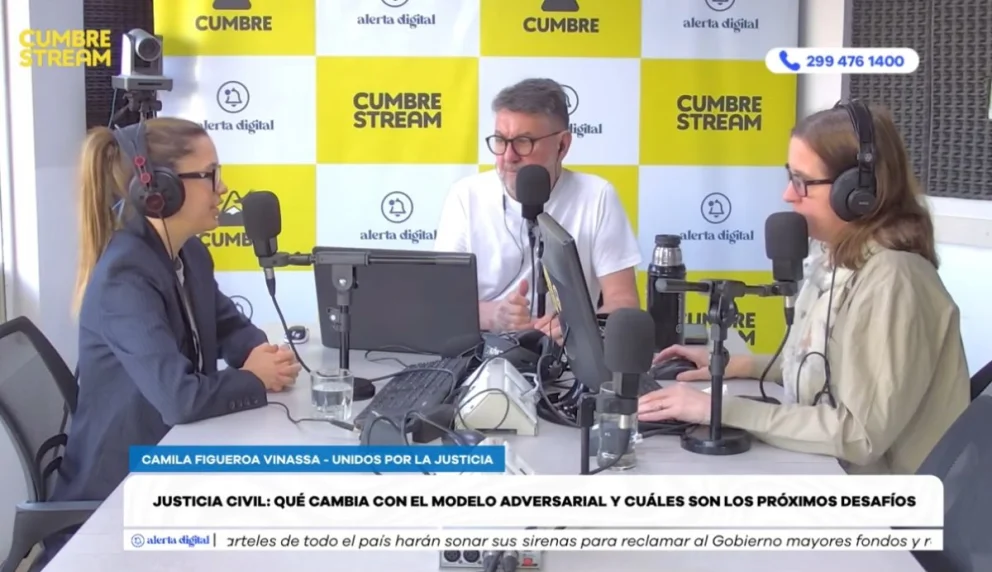 La profesional fue entrevistada en el programa "Nada sucede dos veces", por AM Cumbre 1400. Foto: captura de video Cumbre Stream.