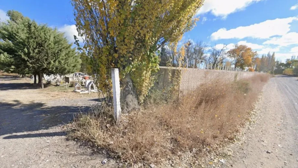 El hallazgo fue a metros del cementerio municipal y podría pertenecer al joven desaparecido en febrero. Foto: gentileza.