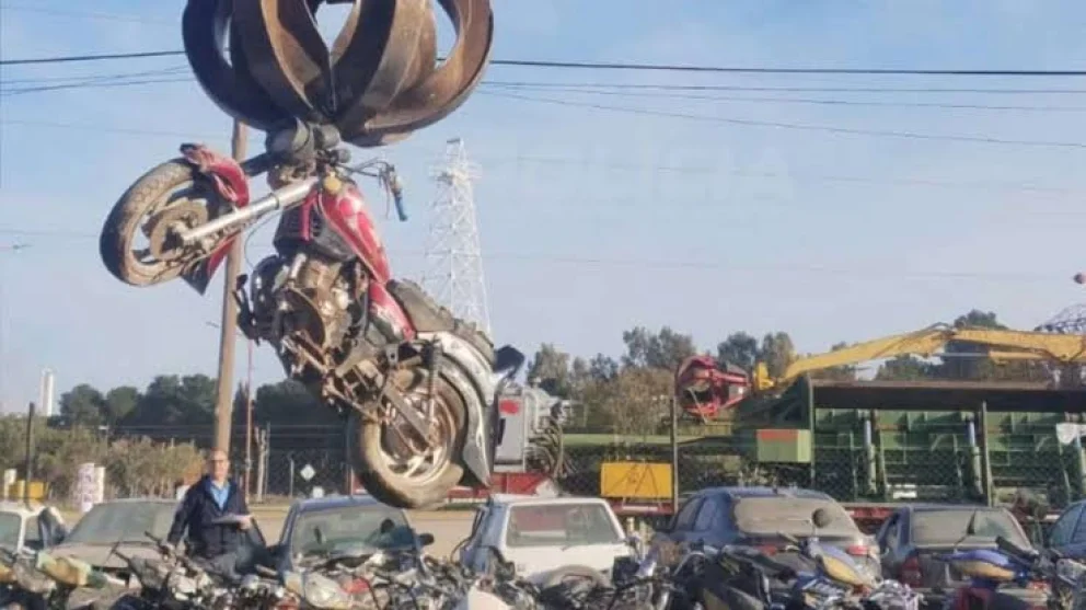 La compactación además, de liberar espacio en las dependencias contribuye al saneamiento ambiental de la región. Foto: gentileza.