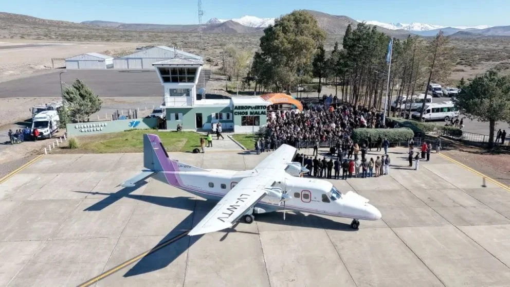 El aeropuerto de Chos Malal, que recuperó su conexión aérea regular con la capital neuquina después de 14 años.