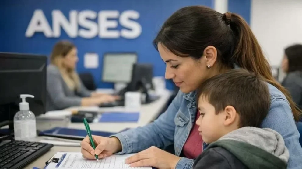 La medida alcanza a los controles sanitarios, el calendario de vacunación y la regularidad escolar de los niños y adolescentes de entre 5 y 17 años. Fuente: ANSES