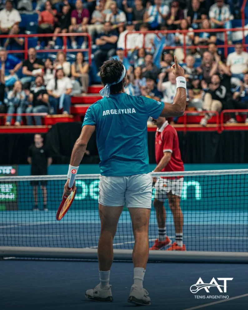 La serie continuará este domingo desde las 11 con el partido de dobles. Foto: AAT