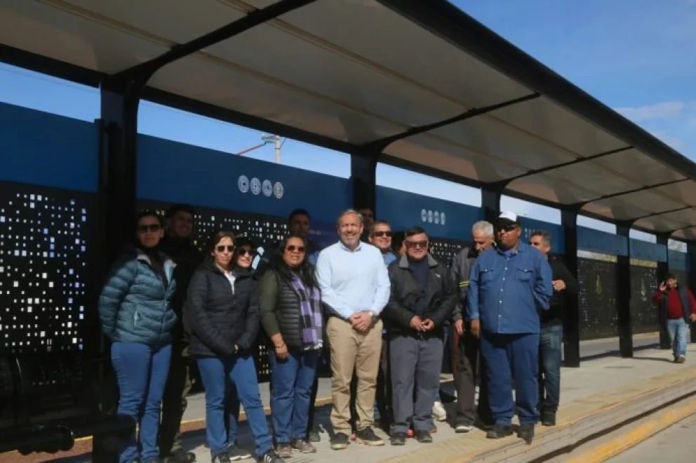 Las garitas quedaron renovadas totalmente. Foto: Municipalidad de Neuquén.
