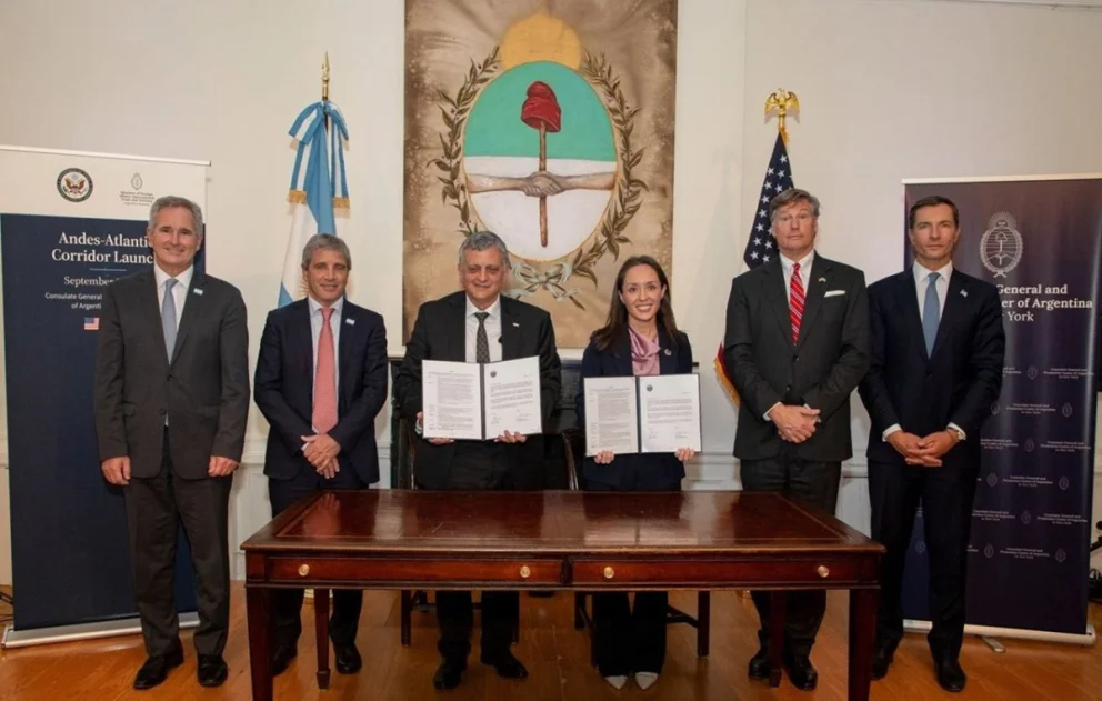 Alrededor de US$6.000 millones están vinculados con Argentina LNG, el proyecto de exportación de gas de Vaca Muerta impulsado por YPF junto con ENI y XRG. Fuente: CANCILLERÍA DE ARGENTINA