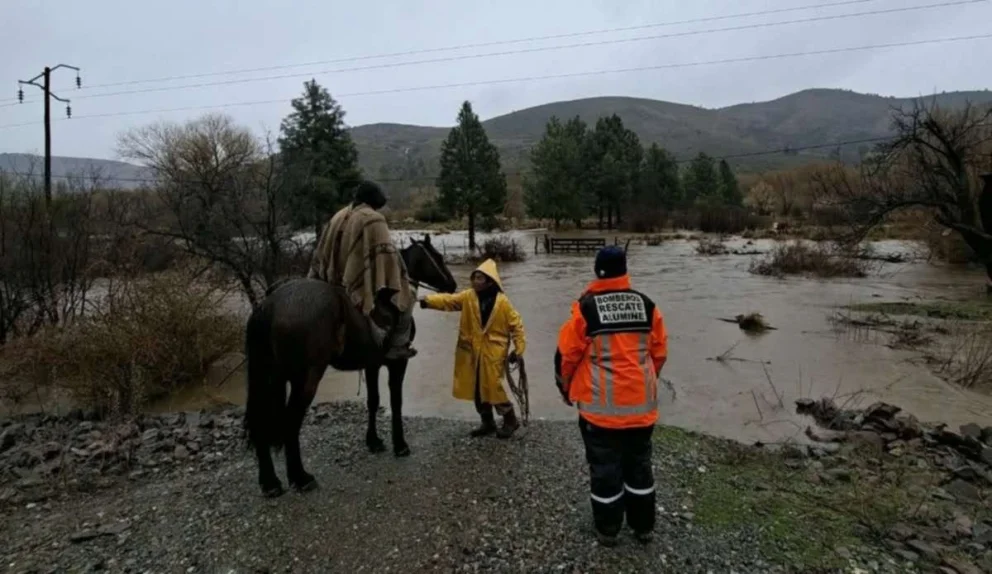 La localidad atraviesa las consecuencias del fuerte temporal con desbordes y una crecida histórica de los ríos y arroyos. Foto: gentileza.