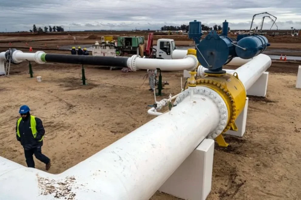 Especialistas analizaron en Río de Janeiro los desafíos para ampliar las exportaciones de gas argentino hacia el principal mercado de Sudamérica mediante nuevas obras y una mayor integración energética regional.
