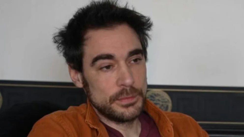 "En cuanto a aquellos que se atrevan a juzgar mi decisión de marcharme con la poca dignidad física y moral que me queda, se lo prohíbo", sentenció. Fuente: gentileza.
