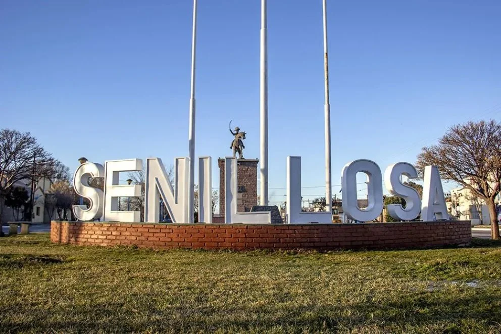 Las obras dotarán de agua, luz y cordón cuneta a 179 parcelas en Senillosa.