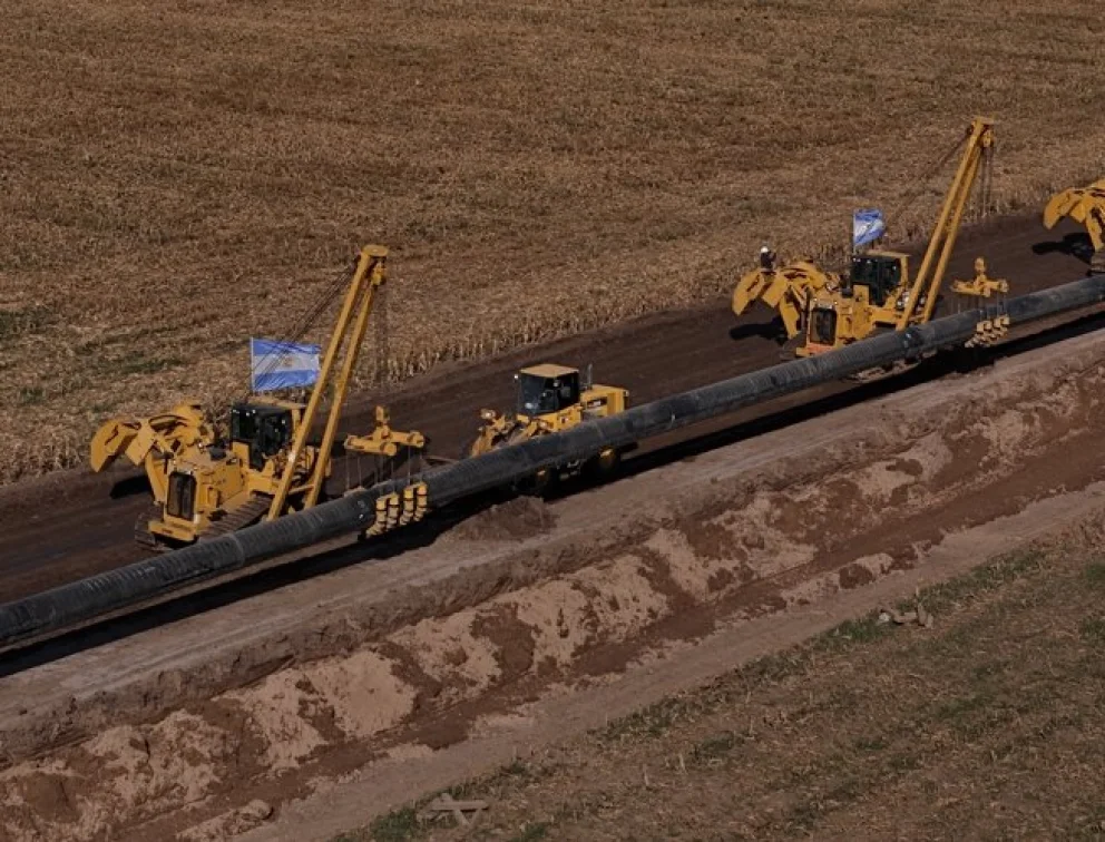 El oleoducto de 437 kilómetros conectará Neuquén con la costa atlántica de Río Negro y constituye una de las principales obras de infraestructura energética del país.