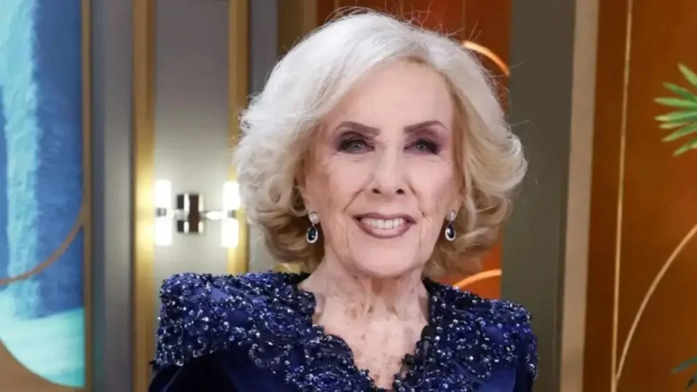 El documento oficial expresa que la presentadora de televisión sigue bajo supervisión de los doctores del Sanatorio Mater Dei y todavía continúa con su recuperación. Fuente: El Trece