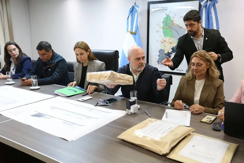 La apertura de ofertas para el nuevo Centro de Salud del barrio Procrear de Zapala se realizó este martes 6 de octubre.

