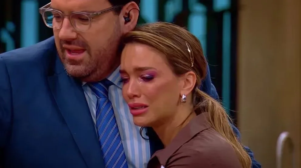 Rocío Robles sufrió un accidente con su puré en MasterChef Celebrity, fue consolada por Damián Betular y terminó ganando la medalla de oro. (Foto: Telefe)