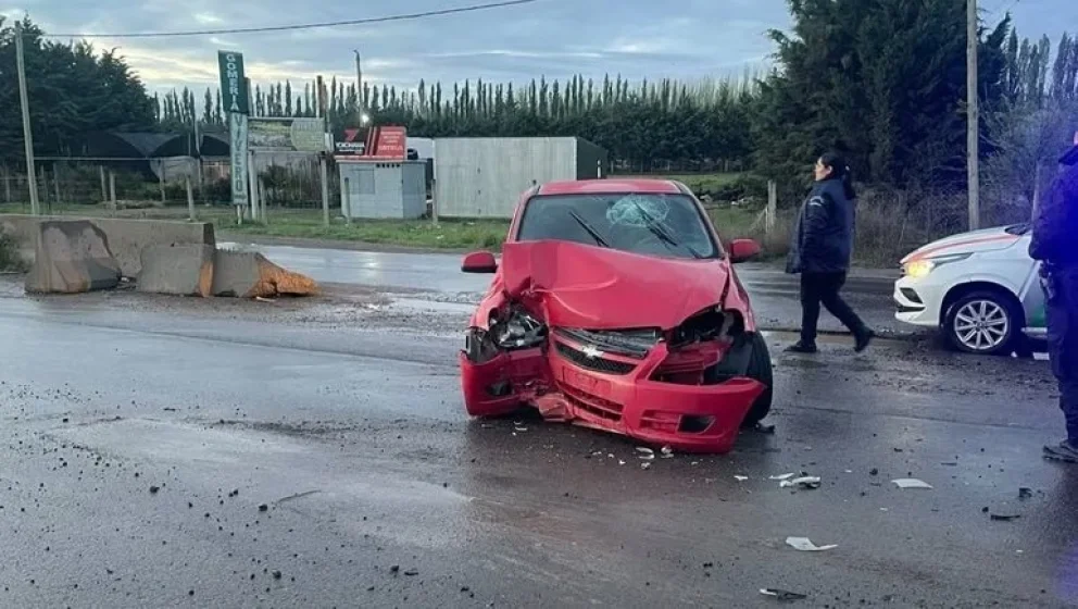 Ruta Nacional 22, en inmediaciones del acceso al barrio María Elvira de Cipolletti.