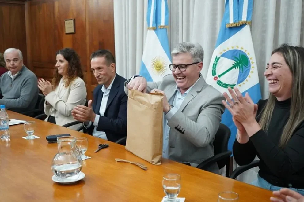 La apertura de sobres de la licitación se realizó en Casa de Gobierno con la presencia de autoridades provinciales y municipales.