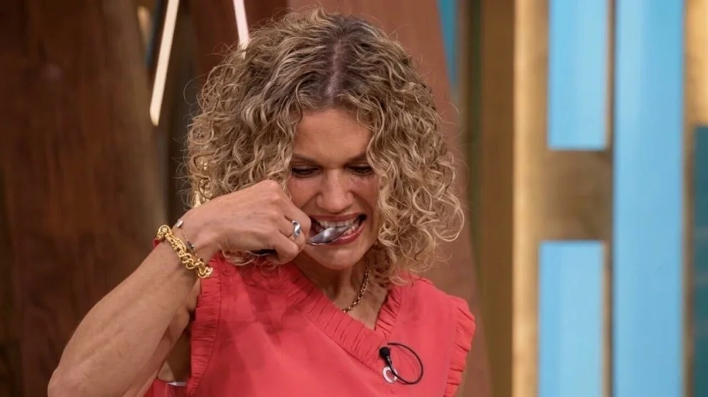 Maru Botana compartió fotos lookeada con animal print junto a sus compañeros de MasterChef Celebrity. (Foto: Telefe)