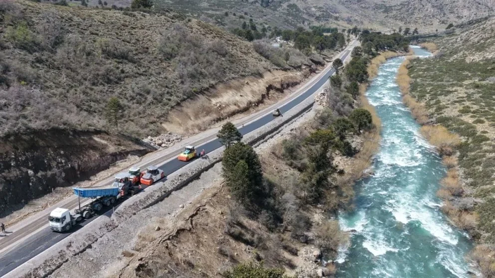Rolando Figueroa confirmó que el 20 de enero de 2027 se inaugurará la pavimentación de la Ruta 23