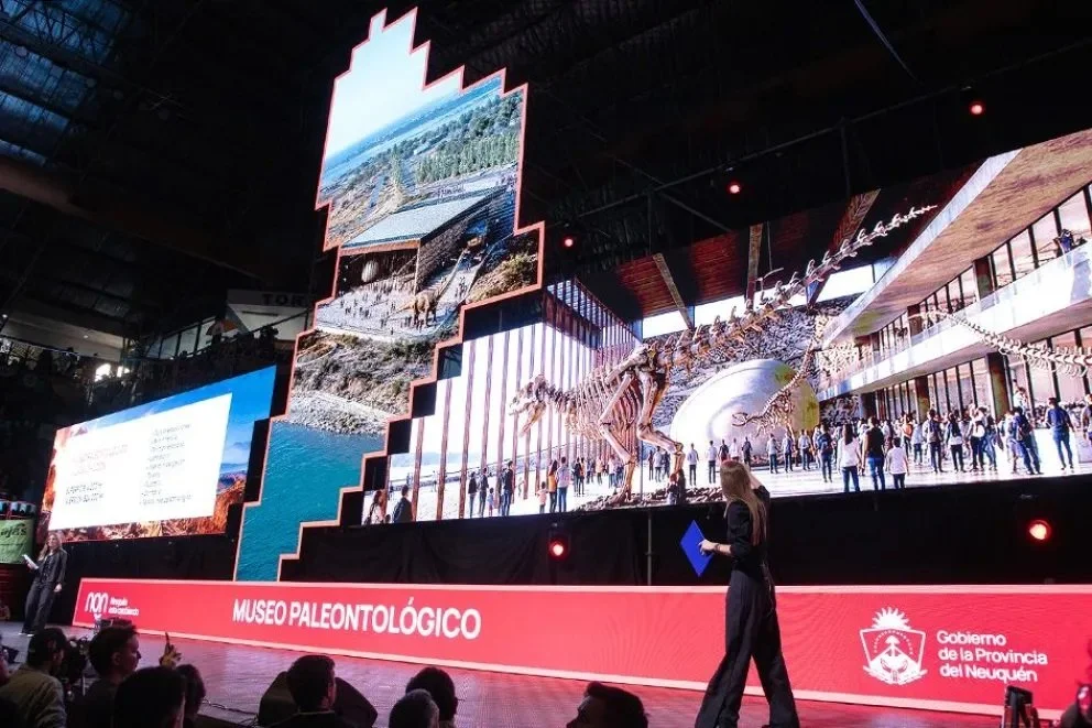  La ministra de Turismo, Ambiente y Recursos Naturales, Leticia Esteves, detalló cómó se van a "orientar los recursos hacia inversiones estratégicas que nos permitan acompañar el crecimiento de la provincia”. Foto: Neuquén Informa