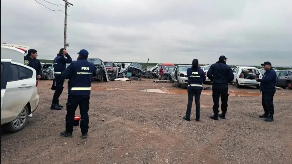Un importante despliegue policial se realizó en Balsa Las Perlas en la mañana de este jueves. Foto: gentileza