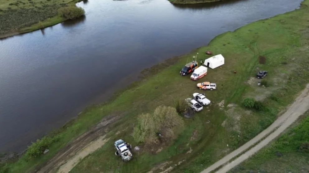 La intensa búsqueda en el río se lleva a cabo durante el día por razones de seguridad del personal especializado. Foto: Gobierno de Santa Cruz