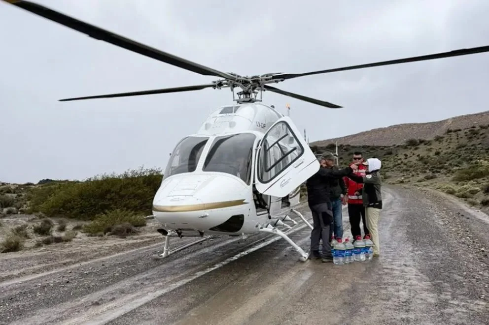 El gobernador Rolando Figueroa firmó el decreto que declara la emergencia meteorológica en toda la provincia de Neuquén por seis meses, ante los riesgos asociados a El Niño y las precipitaciones intensas.