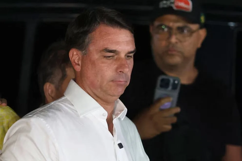 Tras caer derrotado el domingo, el actual senador abandonó Brasil, llegó a Estados Unidos y pediría asilo junto a su familia. Foto: archivo