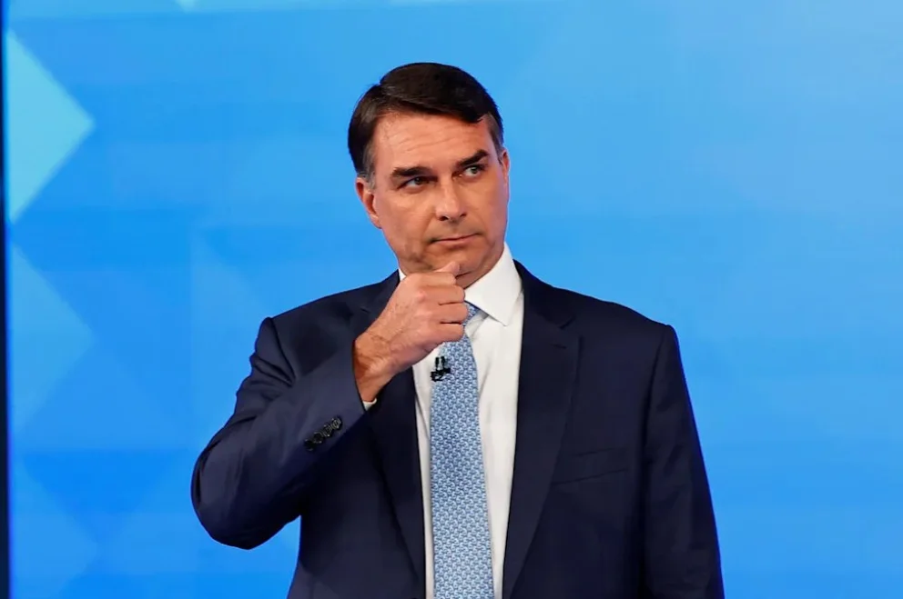 Flávio Bolsonaro, tras perder la segunda vuelta de las elecciones presidenciales, en Brasilia, el 25 de octubre de 2026.